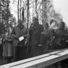 Усталяванне памятнага знаку ў Парку Чалюскінцаў, Дзяды 1990